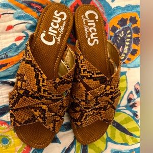 LIKE NEW Sam Edelman Snake Print Sandals